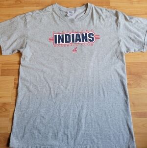 Y2K Cleveland Indians MLB Large Grey Baseball Spellout Logo Tshirt
